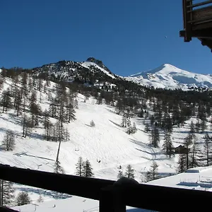 https://appartement-le-chalet-des-rennes.fr-provencehotel.com